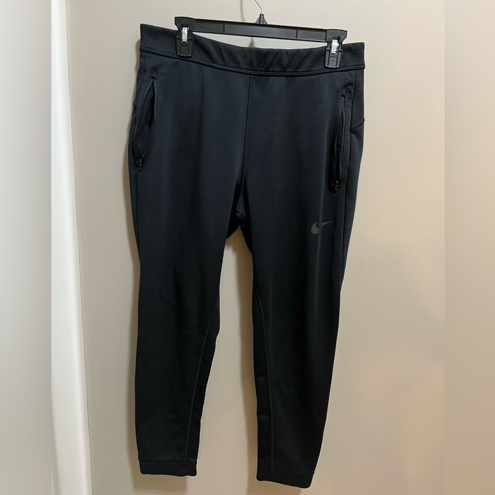Men’s Nike joggers. Only worn 3-5 times